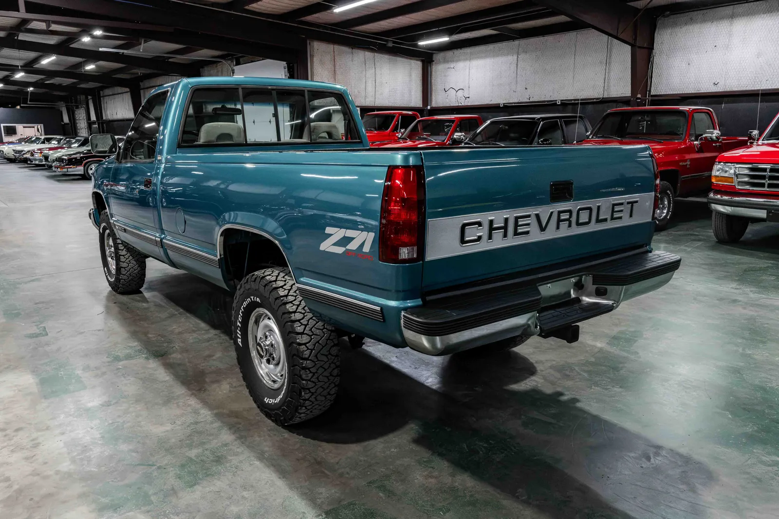 1993-Chevrolet-K2500-Bright Teal Metalic-195397-35.jpg